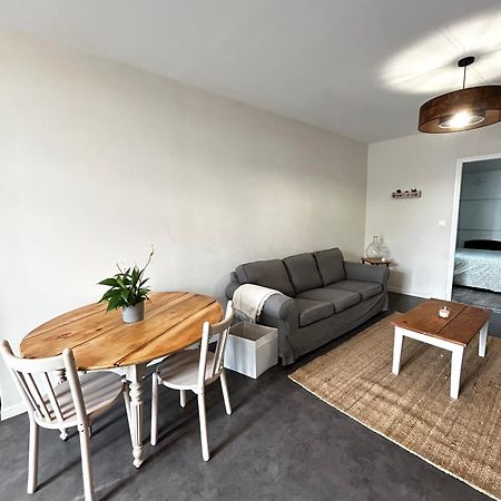 Appartement Escapades Cosy Au Coeur Des Vignes à Cézac Extérieur photo